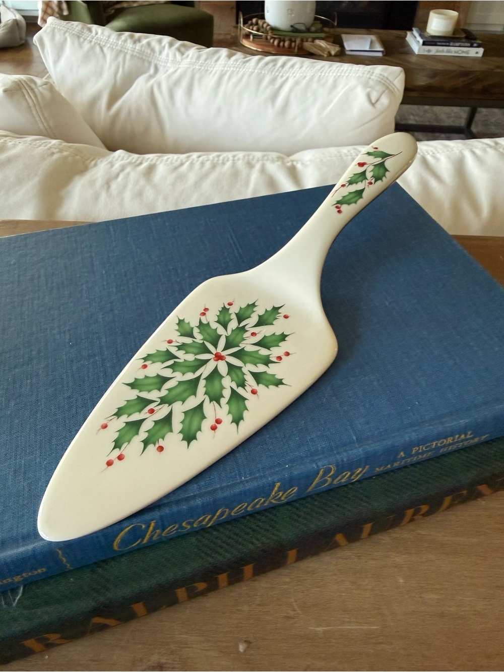 Lenox Holiday Dimension Collection 11” Dessert Pie Server Holly Berry Christmas